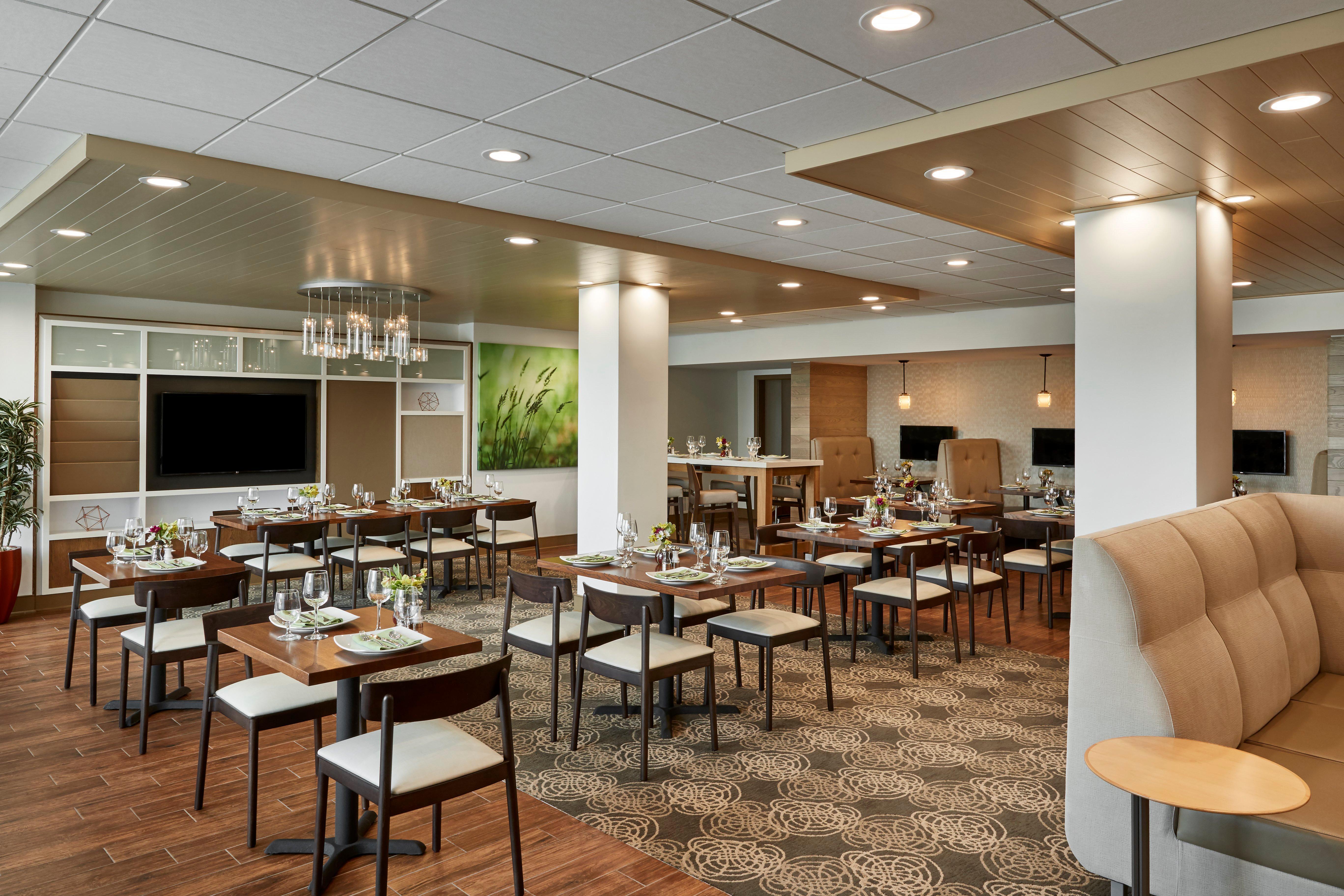 Holiday Inn Alexandria At Carlyle By Ihg Bagian luar foto