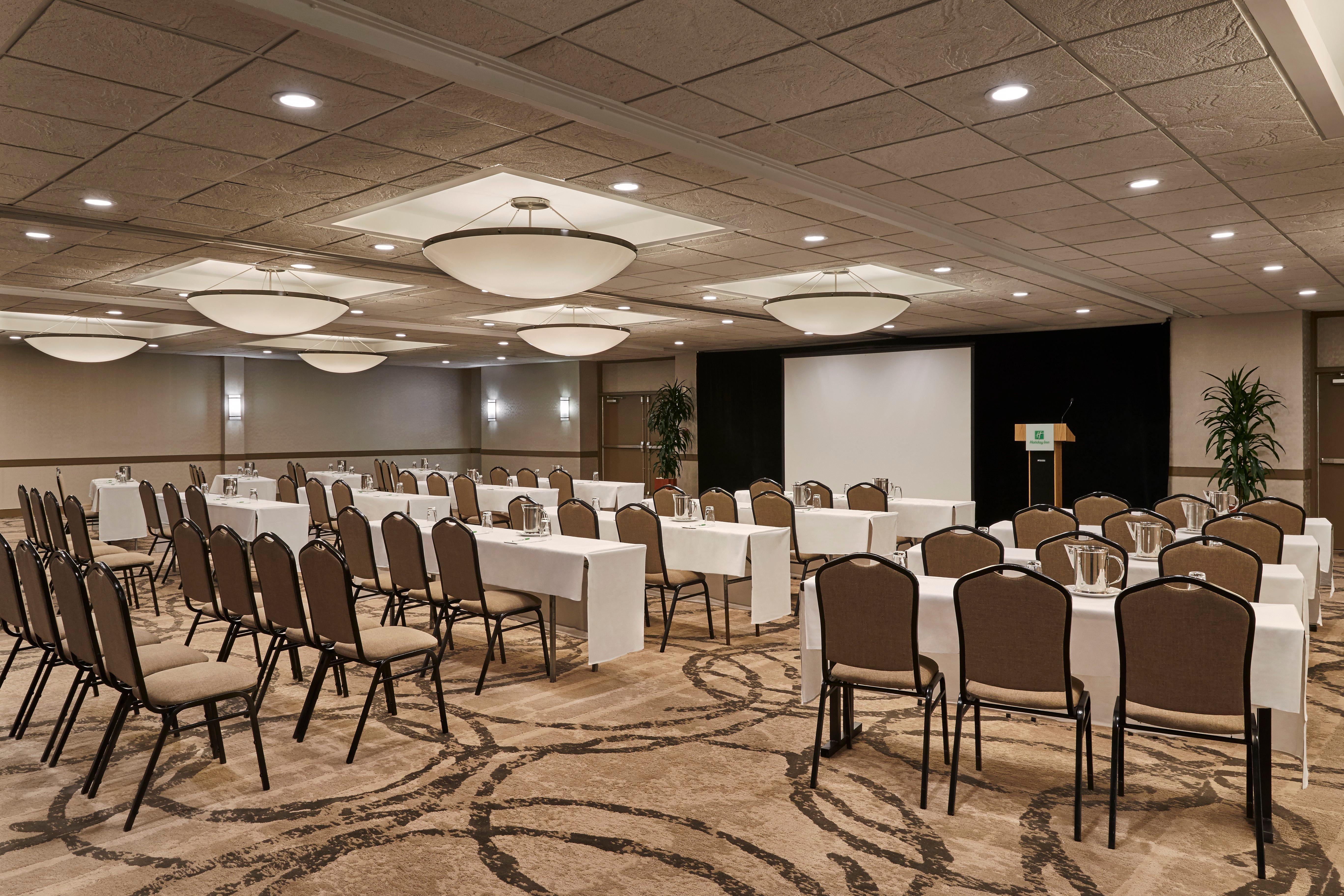 Holiday Inn Alexandria At Carlyle By Ihg Bagian luar foto
