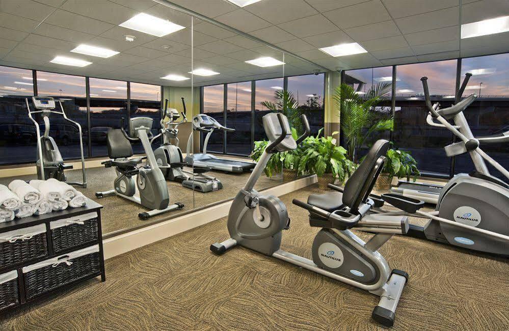 Holiday Inn Alexandria At Carlyle By Ihg Bagian luar foto
